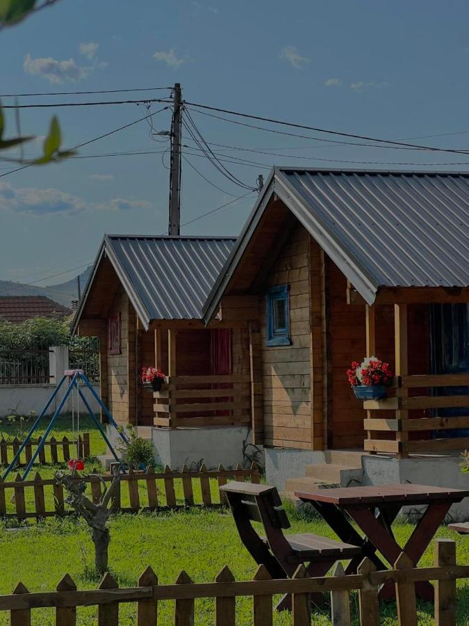 Burzan Bungalovi Подгорица Екстериор снимка