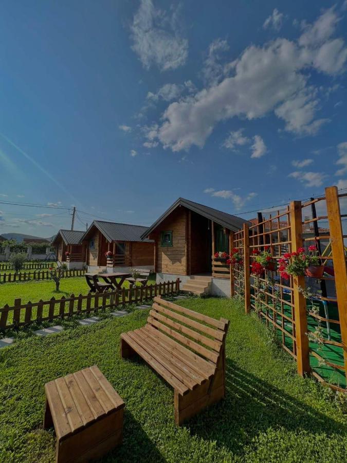 Burzan Bungalovi Подгорица Екстериор снимка